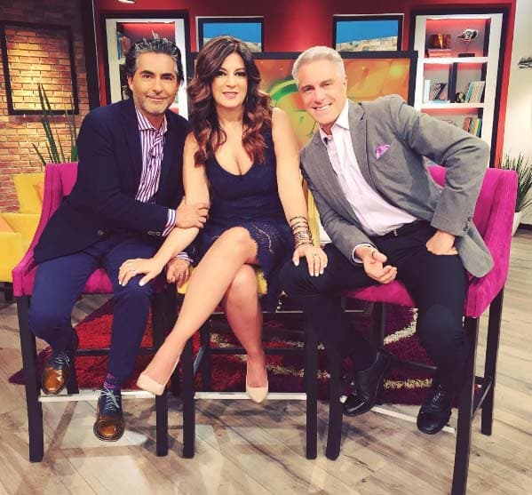 Afortunada Martha entre los dos guapos.