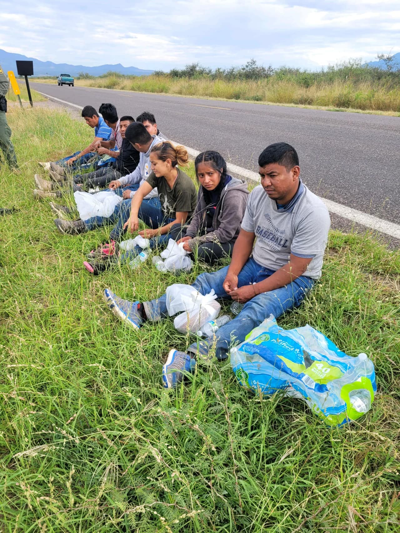 El jueves 29 de septiembre de 2022 aproximadamente a las 3:30 p. m., los miembros del grupo de trabajo de Operation Safe Streets realizaron una parada de tráfico en un camión Toyota 2022 en S Moson y E Hereford Road en Hereford, encontraron un vehículo que transportaba ocho inmigrantes indocumentados.