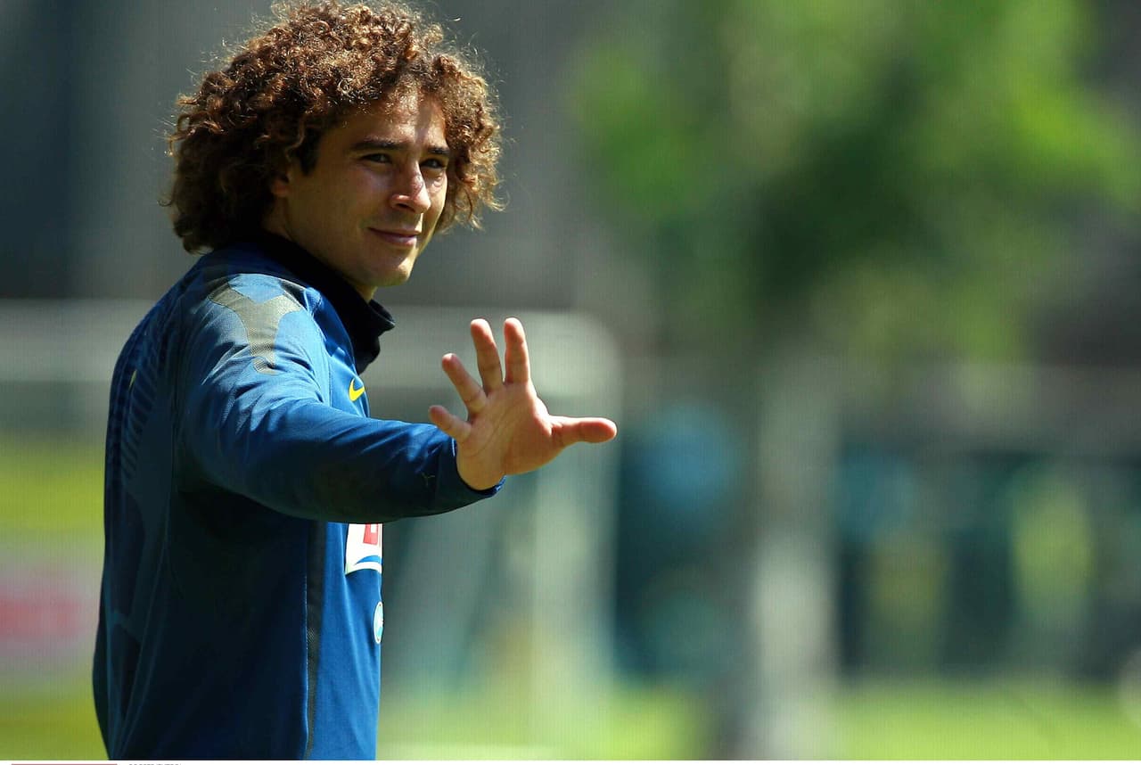 Ochoa se presentó en Coapa para exámenes médicos