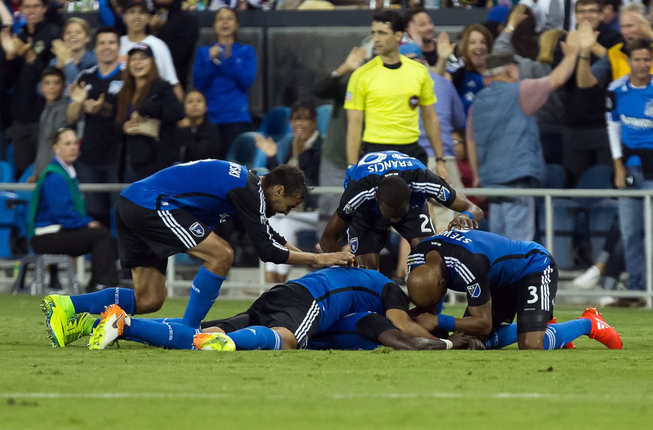 SJ Earthquakes, con nueve hombres, hizo lo impensable y derrotó 2-1 a Toronto FC