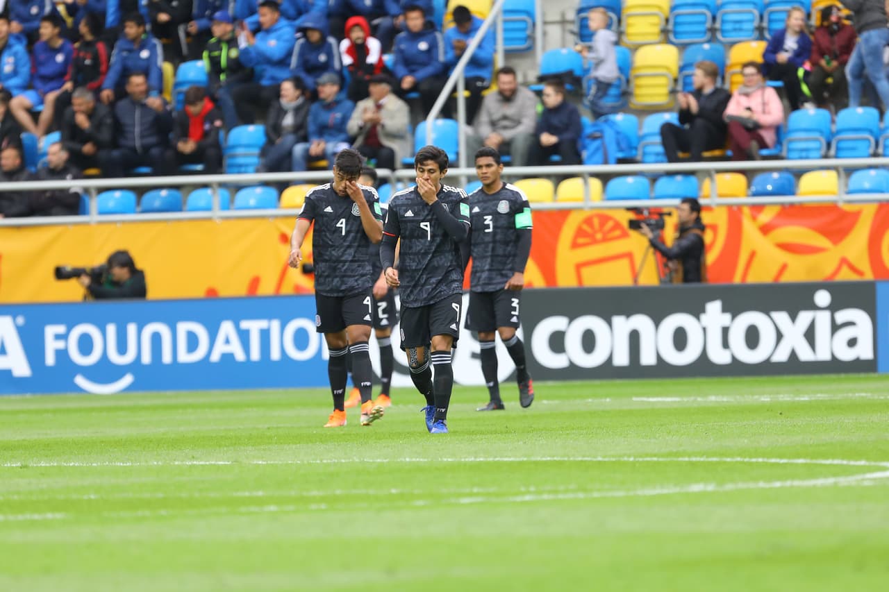 México se fue al descanso con la tristeza del marcador en contra, resultado que lucía a una sentencia en el torneo.