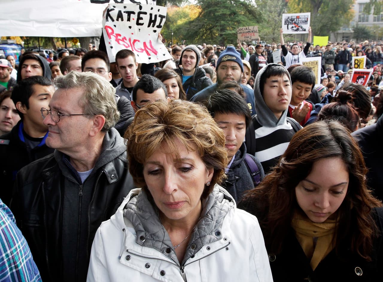 Renuncia la controvertida rectora de UC Davis tras meses de investigación por corrupción