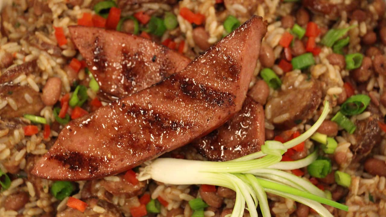 Hace algunos años Barbara Bronstein notó que se desperdiciaba una cantidad excesiva de alimentos en los banquetes, por lo que encontró la donación como una solución para ayudar a los más necesitados y fundó Second Servings.