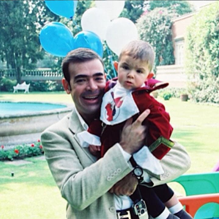 "Hemos sido una familia muy unida, así que nos falta uno y se siente la ausencia, pero es increíble ver que él sale de esto tan bien".
<br>