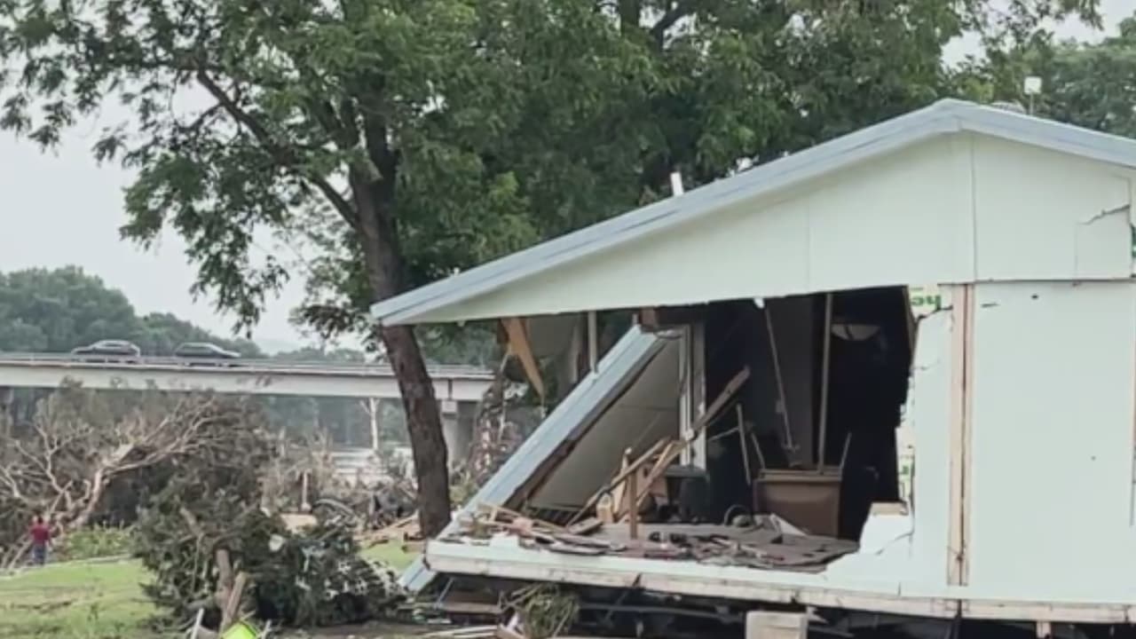 “De ellos no hay rastro”: tres miembros de una familia hispana están desaparecidos tras inundación