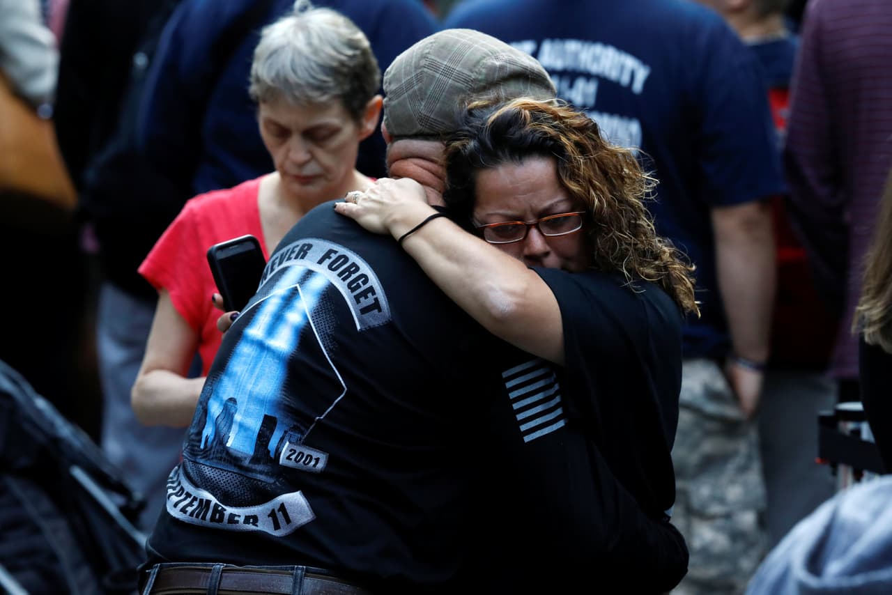 Algunos se fundieron en abrazos recordando a sus seres queridos.