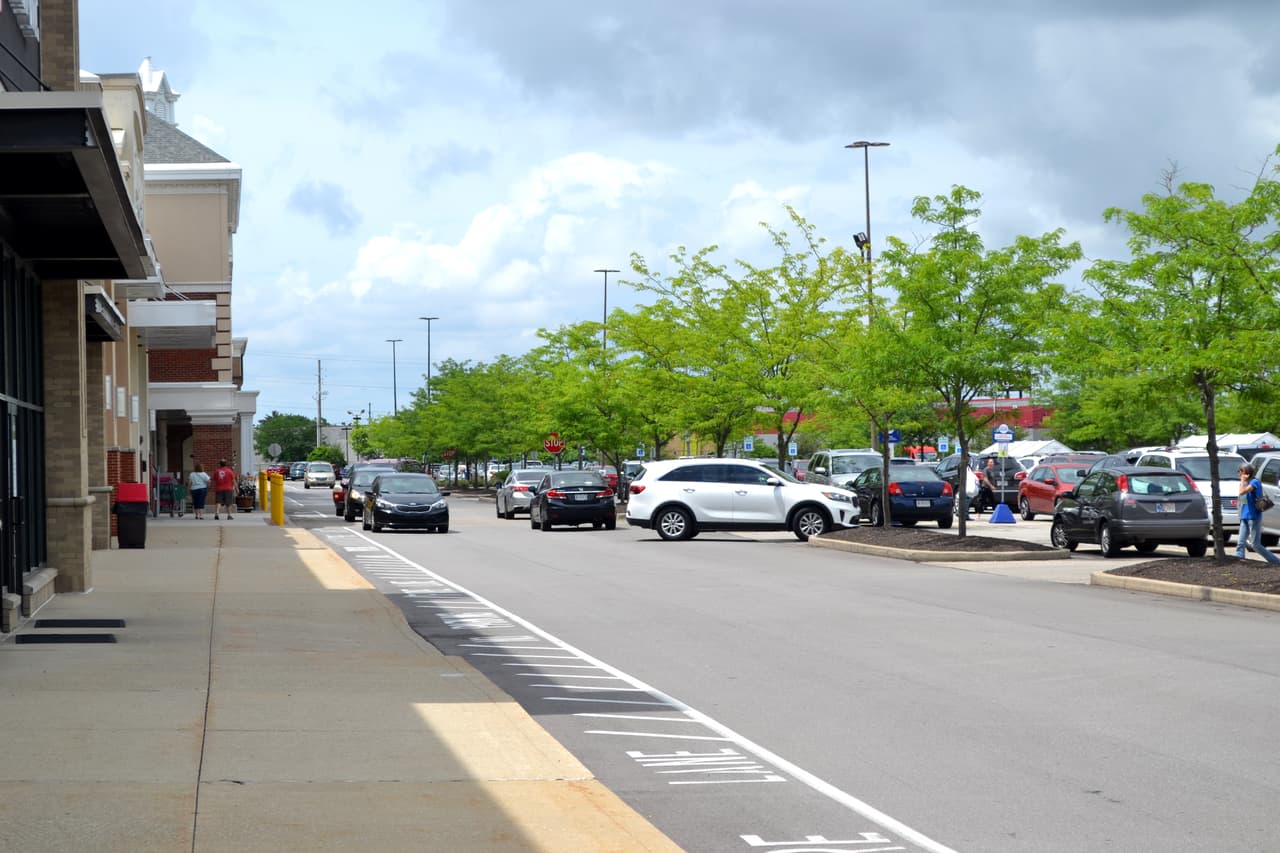 <h3 class="cms-H3-H3"><b>4. Greenwood, Indiana</b></h3>
<br>
<br>
<b>Conductores con al menos una de estas tres infracciones:</b> 32.56%
<br>
<br>
<b>Conductores con una multa por exceso de velocidad: </b>16.51%
<br>
<br>
<b>Conductores con un accidente culpable:</b> 18.67%
<br>
<br>
<b>Conductores con una infracción de DUI:</b> 1.39%