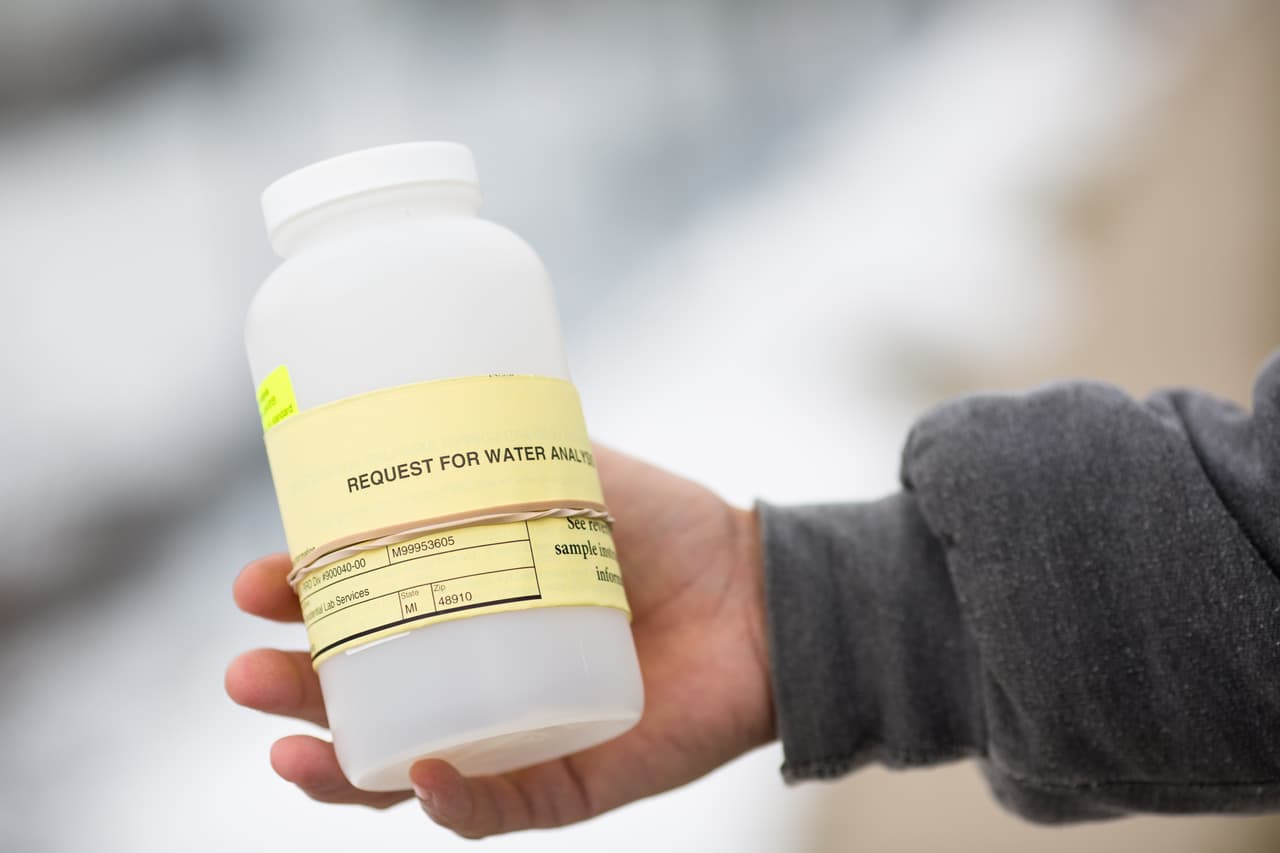 Conclusiones de análisis de agua realizados en cientos de viviendas en Newark indican que los problemas alrededor del plomo continúan