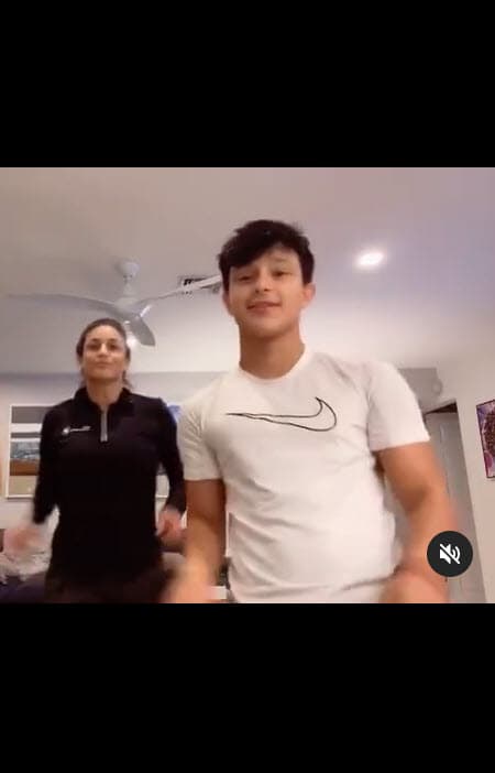 "Espero que un día venga (a México) y haga una súper rueda de prensa porque creo que su mensaje es maravilloso", agregó por aquellas fechas.
<br>