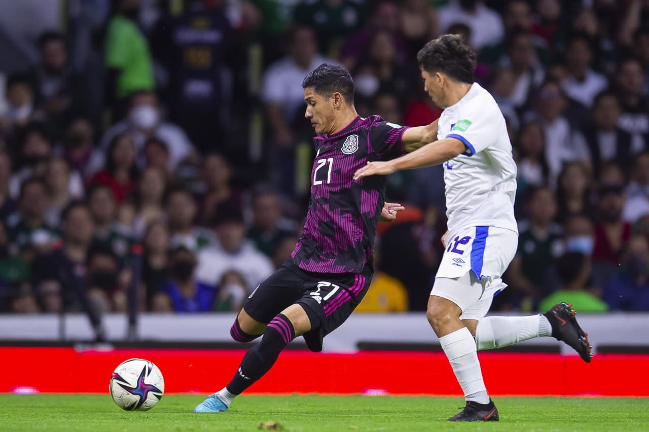 México selló su pase al Mundial con una victoria sobre El Salvador, gracias a los goles de Uriel Antuna y Raúl Jiménez.