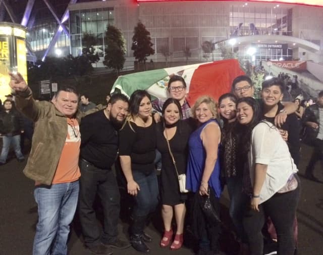 Maná lleva un mensaje de aliento en el Latino Power Tour en medio de la incertidumbre que vive el país.