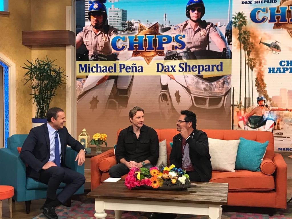 Ellos se divirtieron en grande filmando esta nueva versión del clásico televisivo que lanzó a la fama a Erik Estrada en la década de los 70.