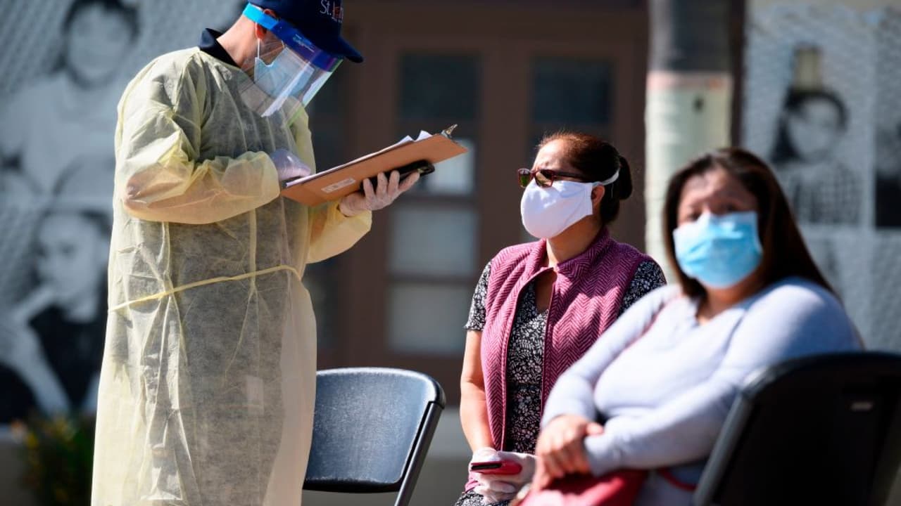 Comienza la semana de vacunación contra el coronavirus en el Condado Dallas