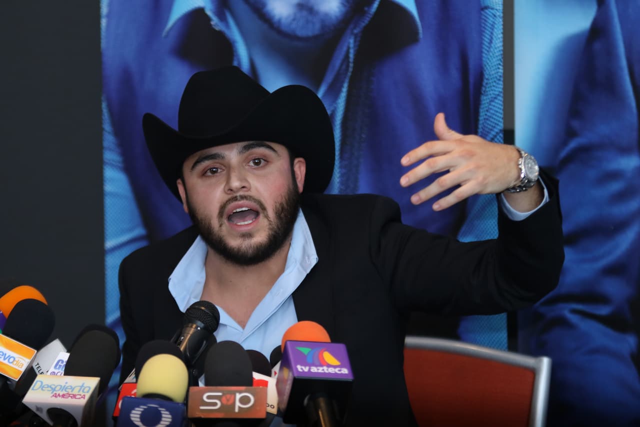 El fiscal del estado de Jalisco, Eduardo Almaguer, comentó que el cantante, la producción y hasta la modelo que participó serían citados a declarar para esclarecer el hecho de que hayan sido usados elementos de la policía, que acudieron sin autorización.