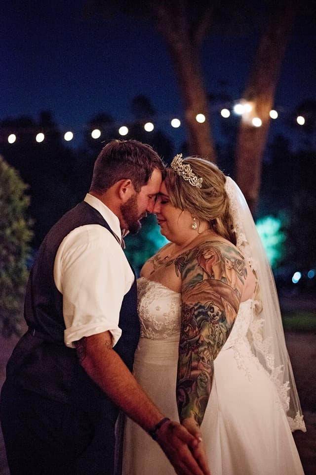 “Colorín Colorado este cuento se ha acabado”: así dicen muchas libros para niños en su última página, pero esta pareja apenas comienza a escribir su historia de un sueño hecho realidad.