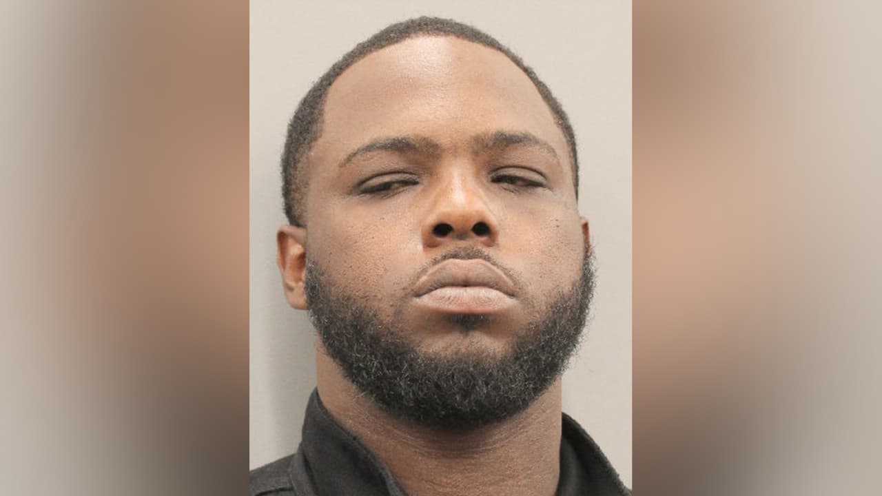 Julian Franklin, de 34 años, está acusado de robo en primer grado.