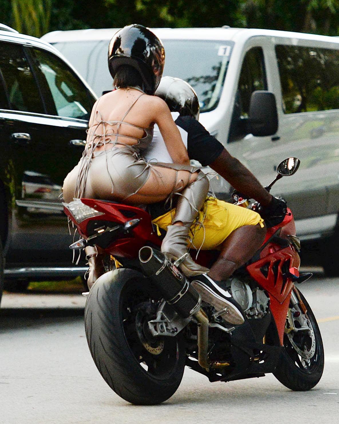 Por supuesto, no podía de dejar de mostrar sus encantos.