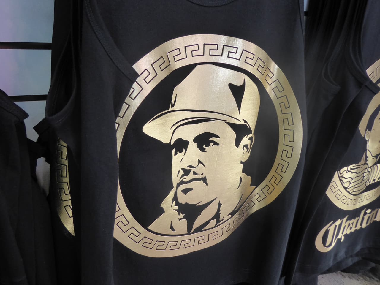 La playera de ‘El Chapo’ Guzmán es una de las más vendidas en el Santee Alley