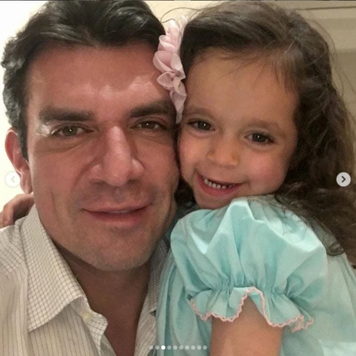 “También hay que ser adultos responsables. Ya no soy una jovencita y la verdad veo a mis hijos y digo ‘yo creo que así ya’. Y también pobre Jorge porque somos demasiados”, explicó.
<br>