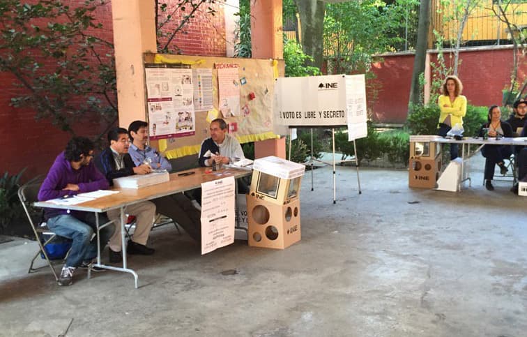 La Ciudad de México no sale a votar a los padres de su Constitución