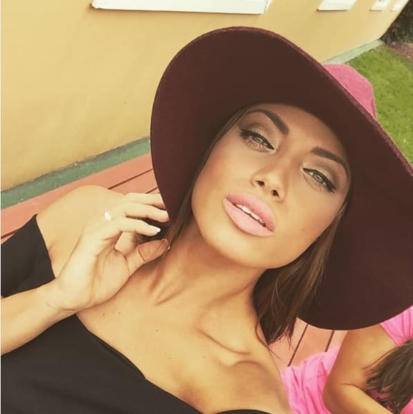 Durate la semana, las chicas tienen un rato para conectarse a sus redes sociales y compartir con sus seguidores lo que han hecho durante la semana. Sigue sus pasos y mira qué más han hecho.