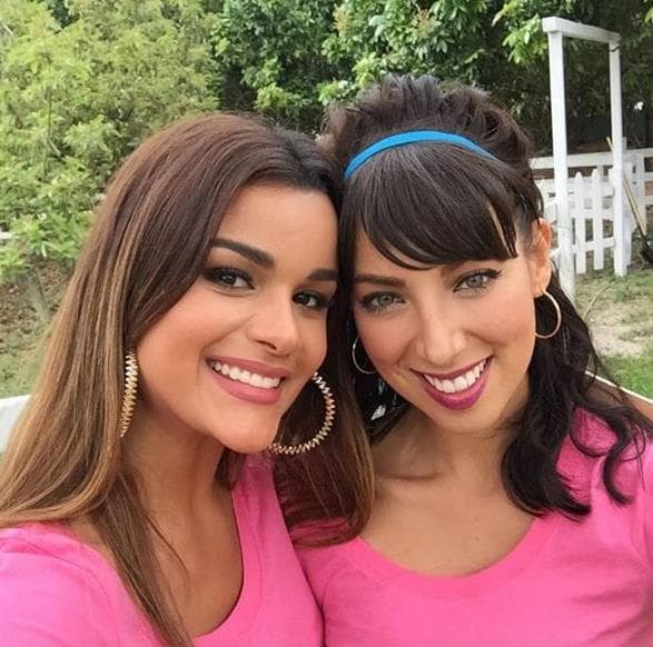 Durate la semana, las chicas tienen un rato para conectarse a sus redes sociales y compartir con sus seguidores lo que han hecho durante la semana. Sigue sus pasos y mira qué más han hecho.