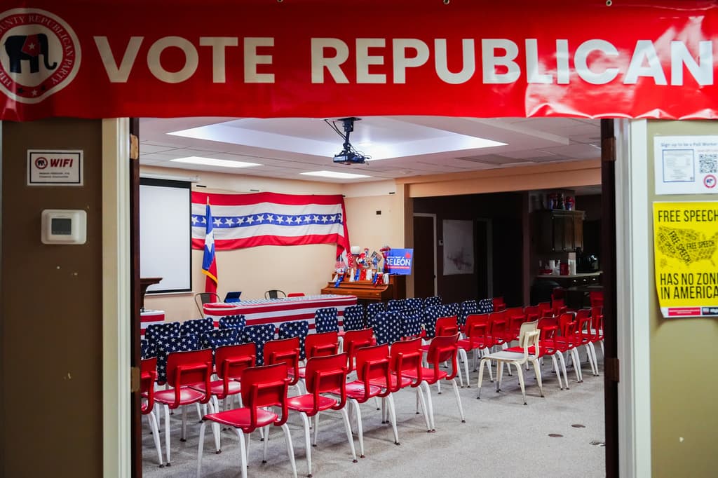 La economía puede romper la lealtad republicana en Texas; Trump llega para impulsar la campaña