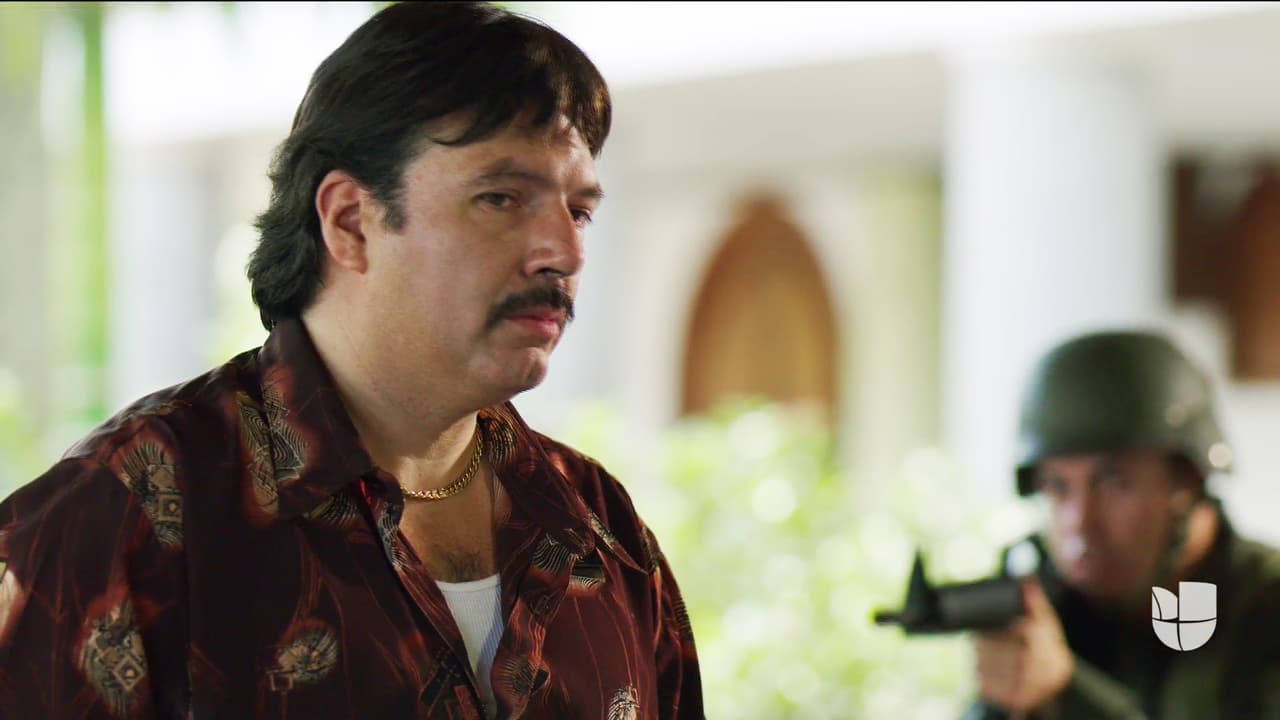 Cuando atraparon a 'El Jefe de Jefes', Amado también fue capturado pero pronto salió a petición de la DEA para que controlara la violencia entre patrones del narcotráfico.