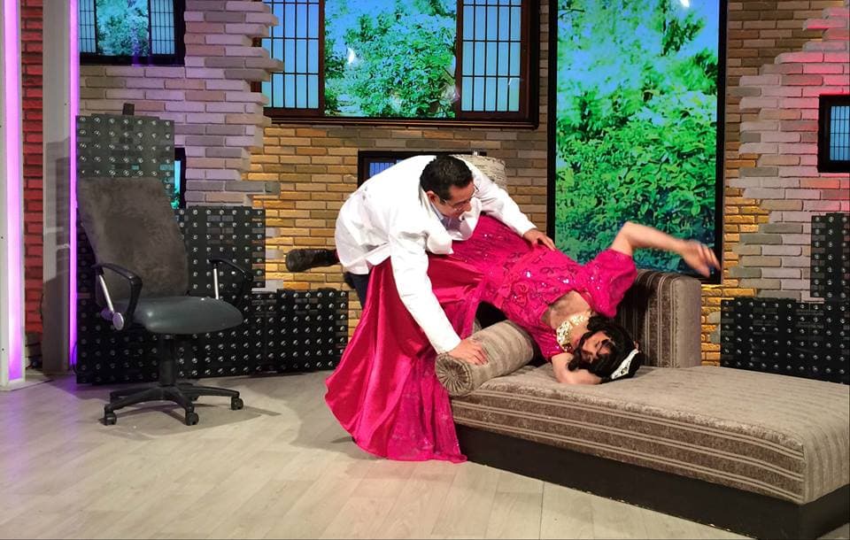 En la Comedia de Hoy, la quinceañera visitó al psicólogo.