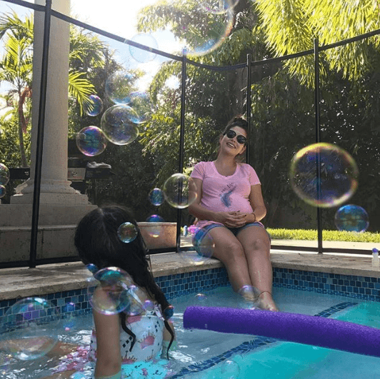 Para Ana Patricia es muy importante pasar tiempo con su pequeña, que ya quiere conocer a su hermanito.