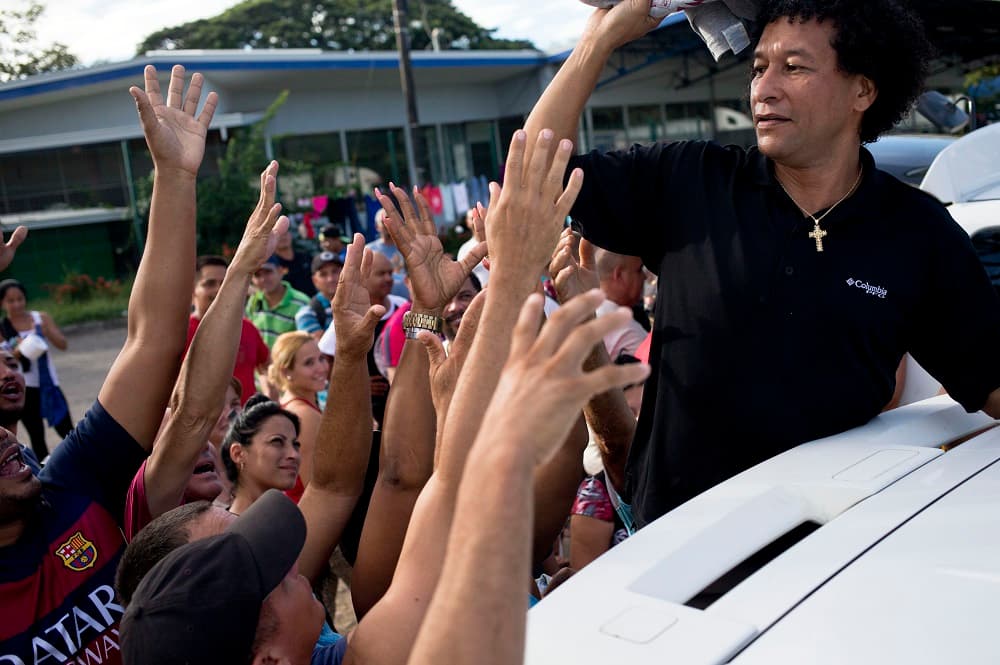 Primer grupo de cubanos varados en Costa Rica saldrá el martes