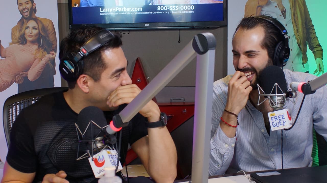 <b><a href="http://www.univision.com/temas/omar-chaparro">Omar Chaparro</a></b> se metió al 
<b><a href="http://www.univision.com/temas/el-free-guey">Free-guey show</a></b> y nos contagió con toda su alegría.