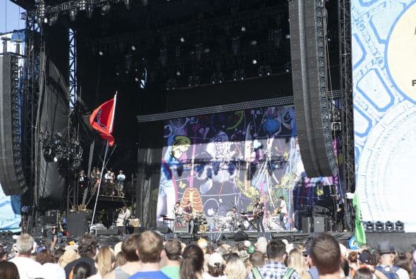 Miles de asistentes de todo el mundo disfrutaron de más de 180 presentaciones de bandas como Pearl Jam, Eminem y Outkast.