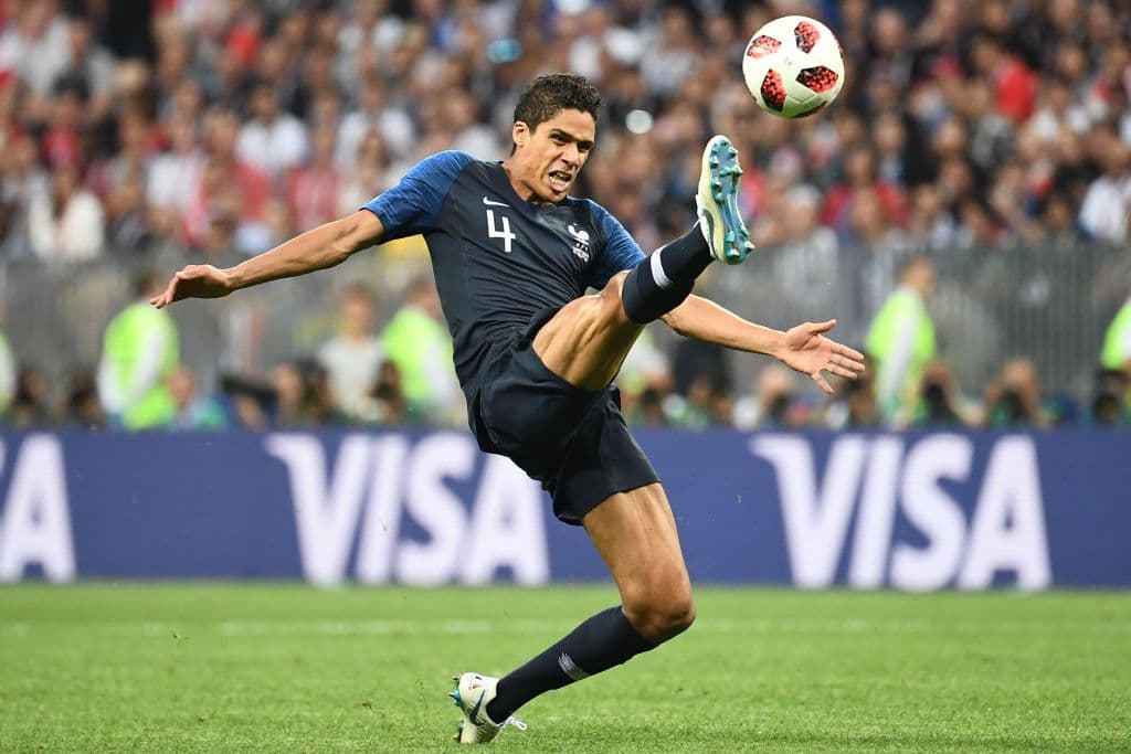 Raphael Varane de Francia, 34 puntos. Fue el tercer mejor calificado, solo superado por dos delanteros.