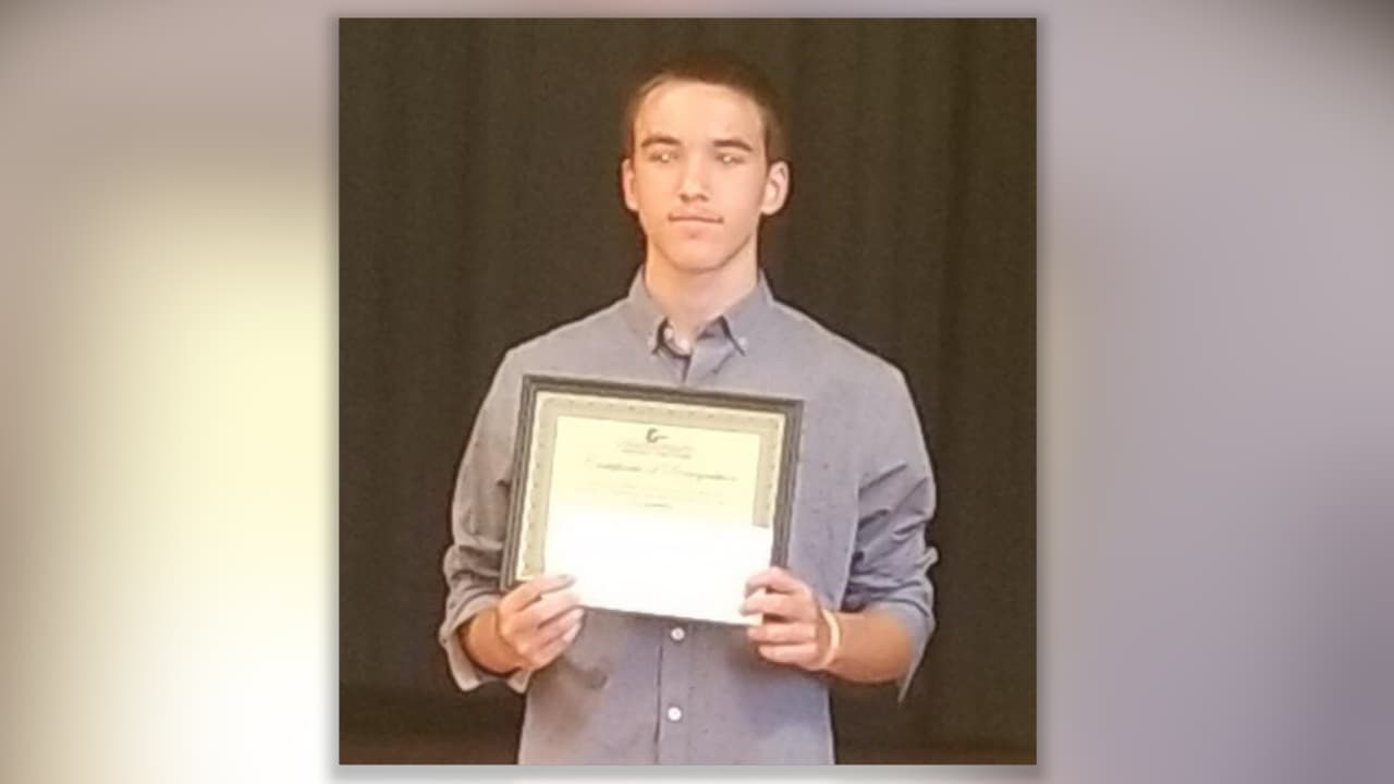 Piden ayuda para encontrar a un joven con autismo que desapareció este jueves en Sacramento