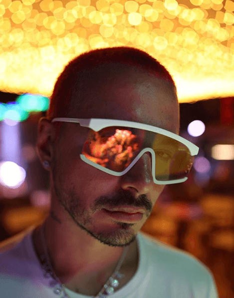 J Balvin hacía una transmisión en vivo en Instagram cuando fue cuestionado por sus seguidores sobre la posibilidad de cantar a dueto con Ivy Queen.