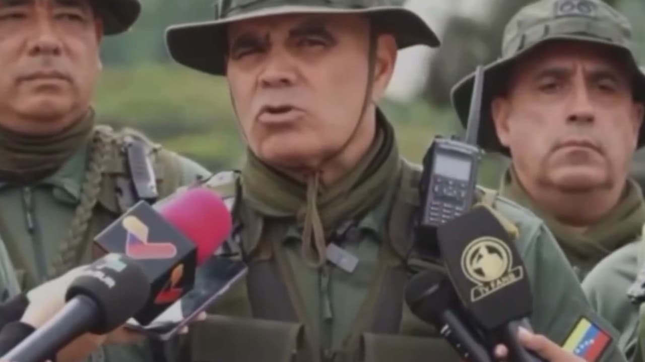 Delcy Rodríguez destituye a Padrino López como ministro de Defensa y asigna a Gustavo González