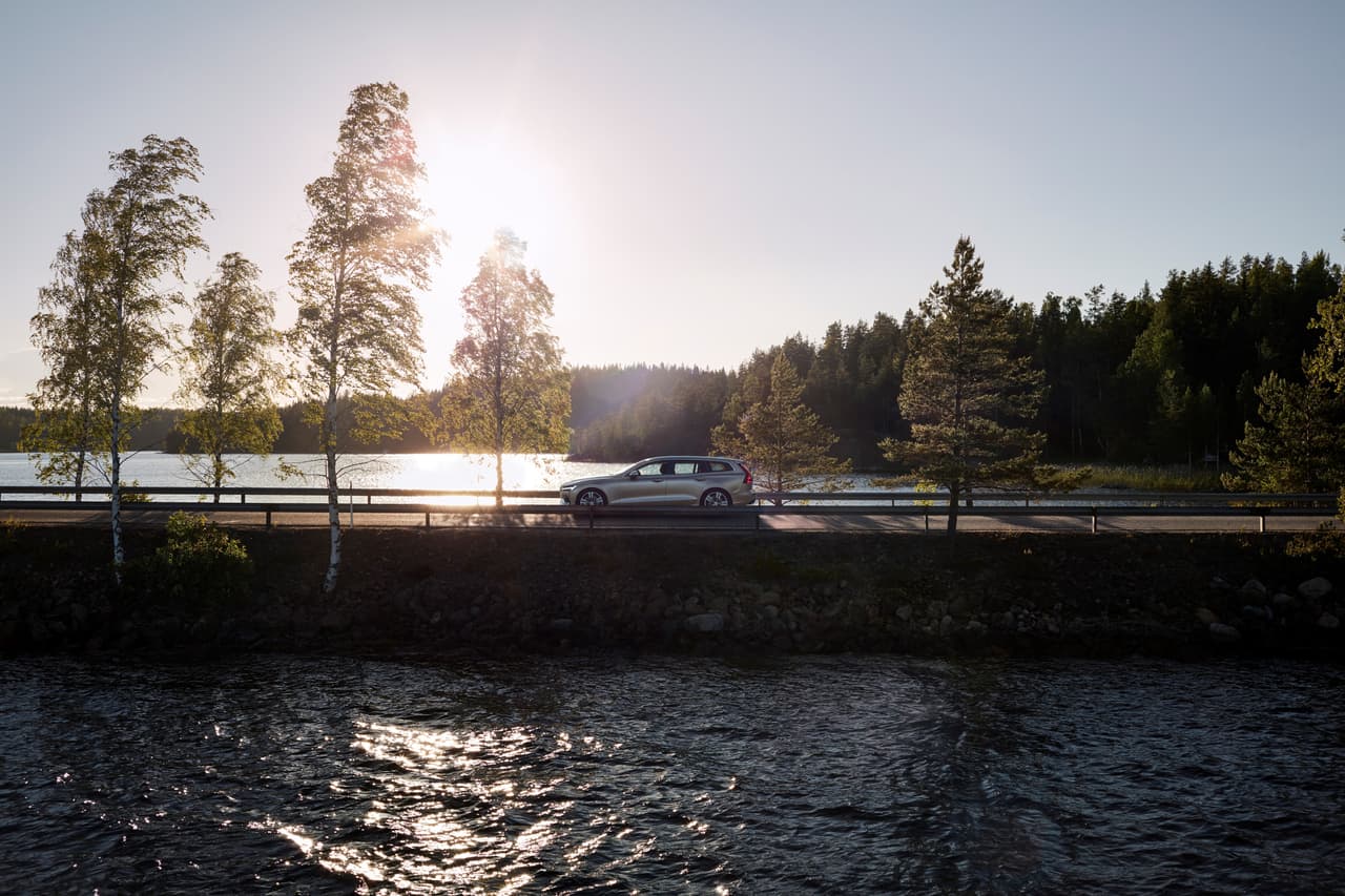 <b>Seguridad, siempre una prioridad</b>
<br>
<br>No es ninguna sorpresa que el V60 esté repleto de tecnología estándar de seguridad activa, pues Volvo por mucho tiempo se ha caracterizado por ser uno de los fabricantes con los carros más seguros del mercado.
<br>