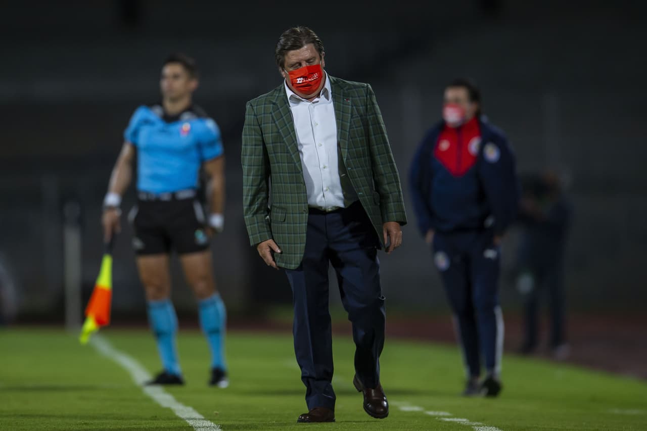 La frustración del 'Piojo' Herrera es notables después de recibir 8 goles en dos partidos.