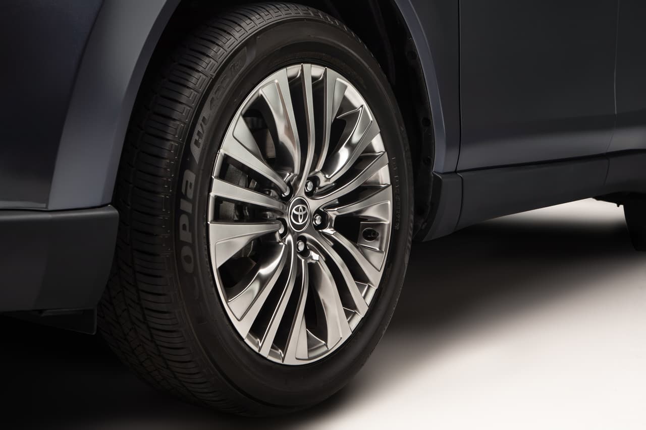 Imágenes del Toyota Venza 2021