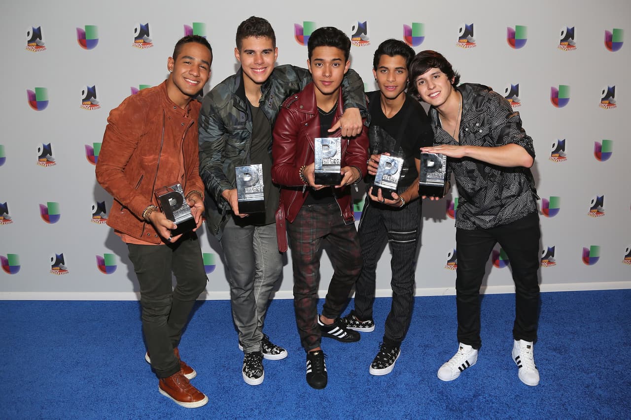 Además de sus premios, esa noche CNCO también se subió al escenario para ofrecer una presentación en vivo, que contó con la colaboración del grupo mexicano Magneto.