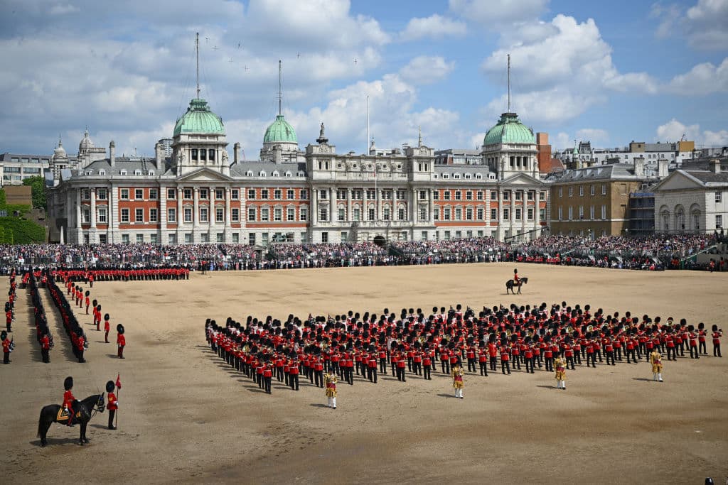 En 1748, se estableció que el desfile se haría el segundo fin de semana del mes de junio, para aprovechar el buen tiempo boreal, excepto en periodos de luto, mal tiempo y otras circunstancias excepcionales.