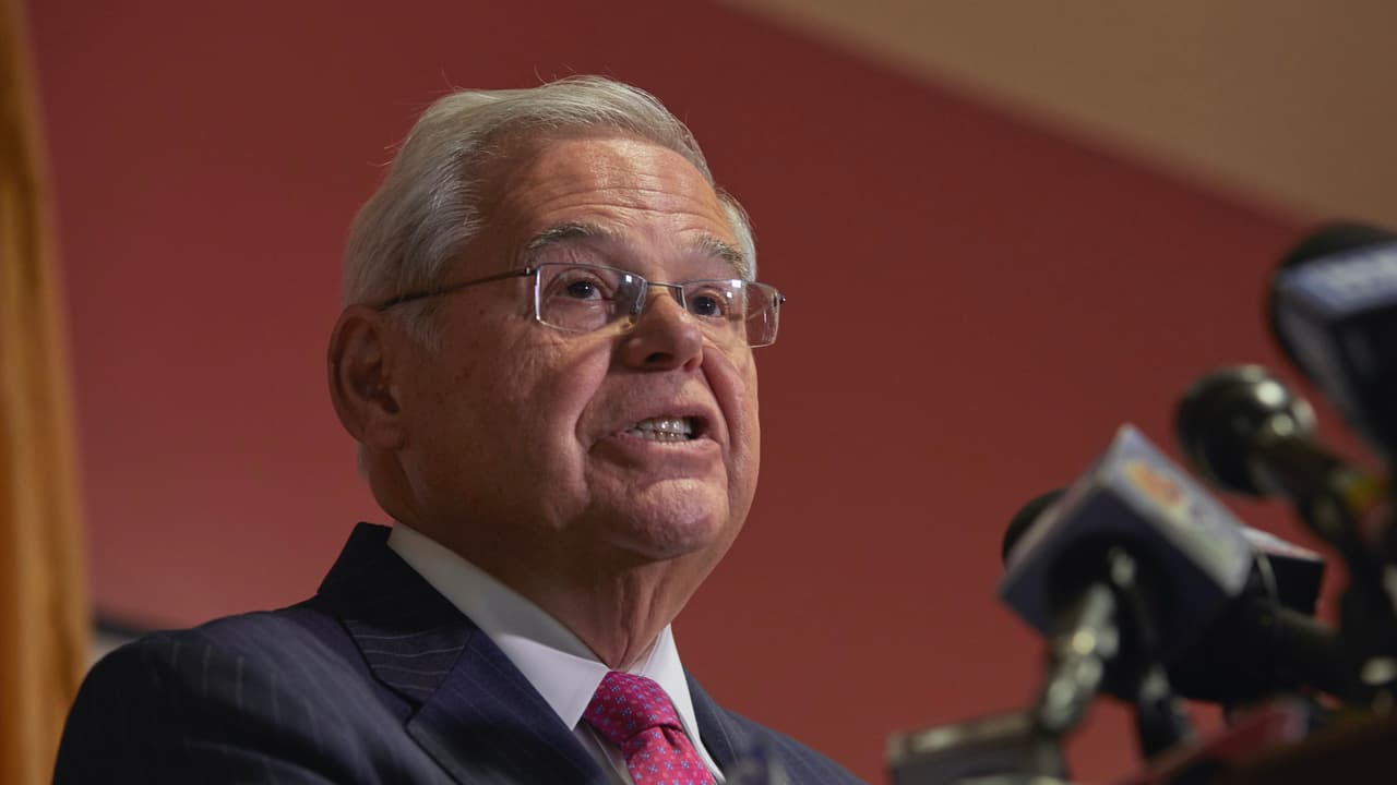 Presentan nuevas acusaciones contra el senador Bob Menéndez