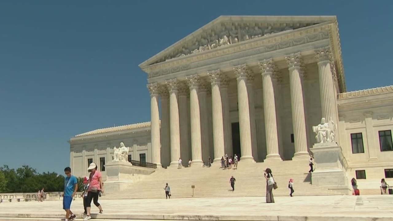 Corte Suprema analiza si libros LGBTQ en escuelas de Montgomery violan la libertad religiosa