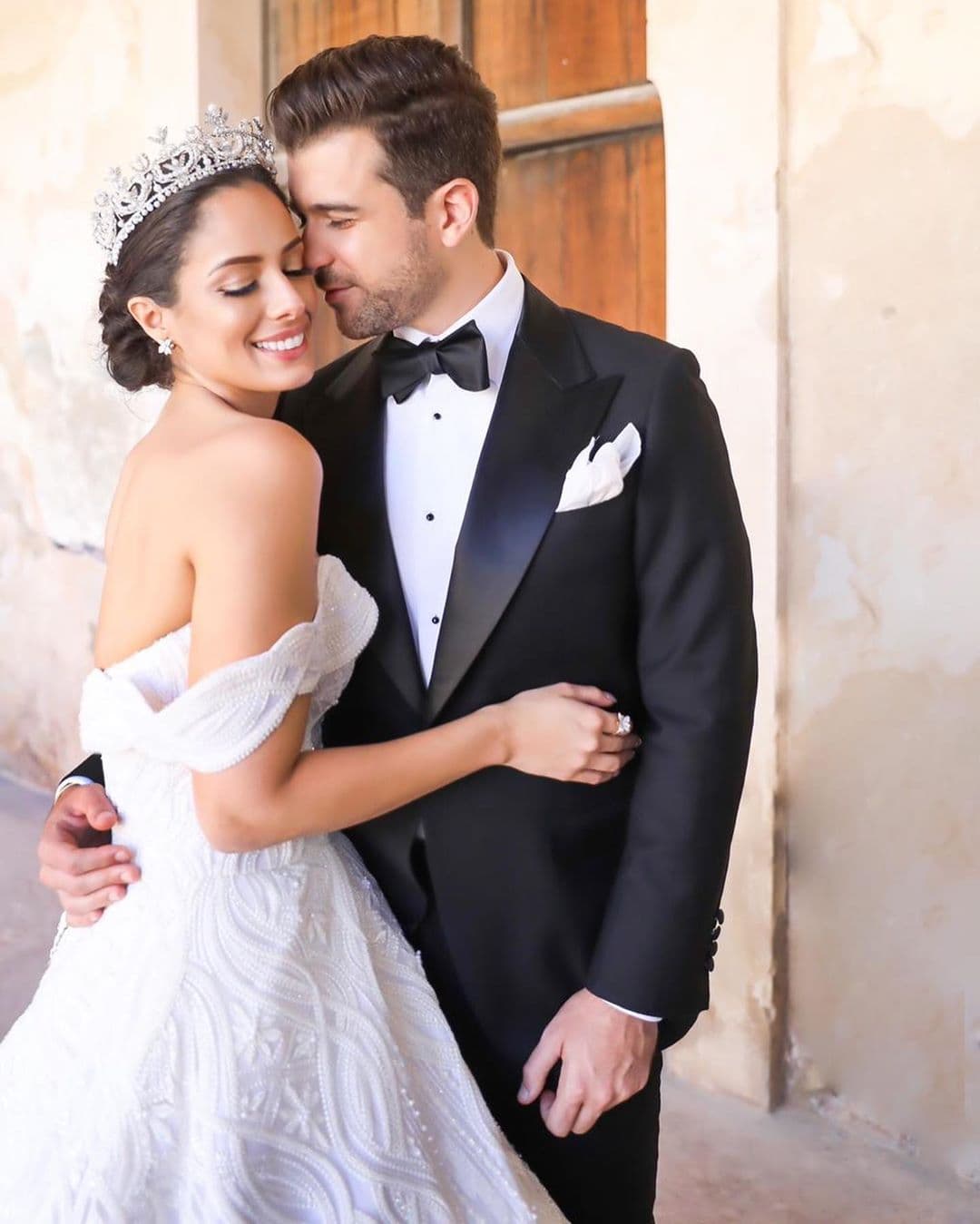 Aleyda Ortiz contrajo nupcias el 23 de marzo después de casi 8 meses de compromiso.