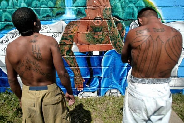 Los Ángeles destinará $30 millones para ayudar a pandilleros 