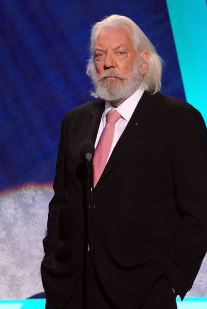 Después de que un hombre tomara la justicia por sus propias manos, un abogado y su ayudante intentarán salvarle la vida, y los Sutherland se inmiscuyen en la trama.