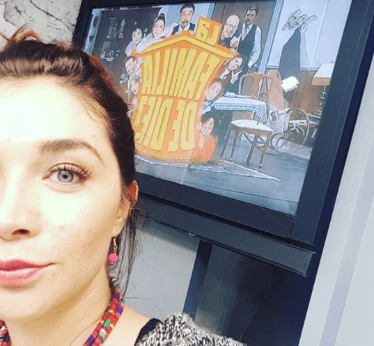 Daniela Luján ha recorrido México para llenar de sonrisas al público con la obra de teatro Una Familia de Diez. Si quieres divertirte con sus actuaciones no te puedes perder los capítulos de esta cómica serie por Galavisión.