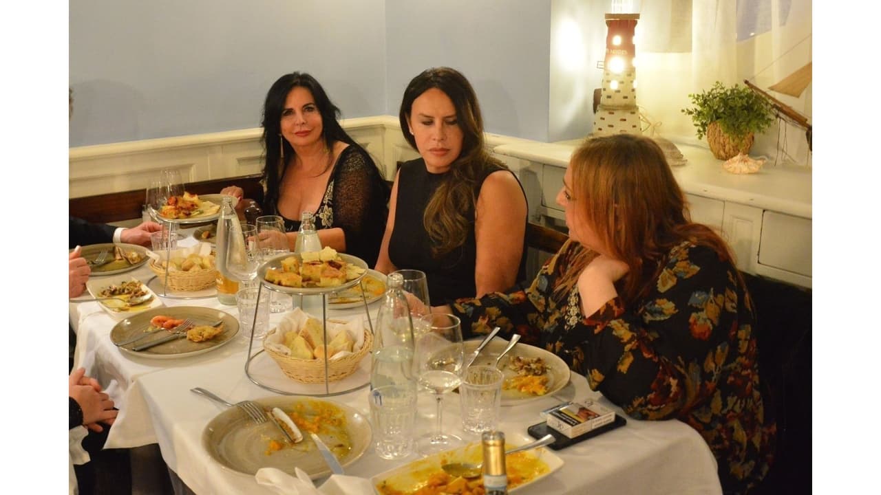 La actriz española disfrutó de una velada entre amigas. Gascón estaría por viajar a Los Ángeles para asistir a los Oscar.