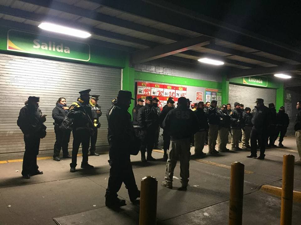 A un año del 'gasolinazo' vuelven los saqueos a supermercados y los arrestos masivos en el centro de México